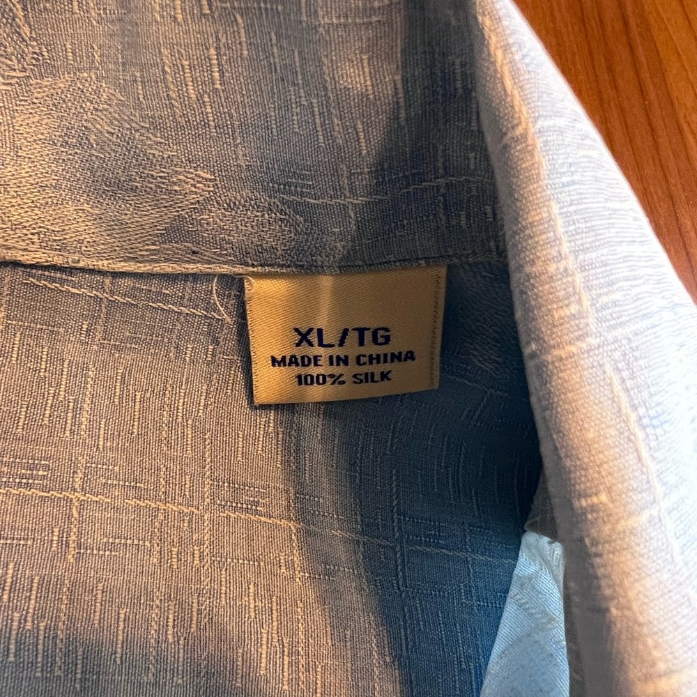Tommy Bahama 100% Silk Shirt XL - Picture 6 of 7